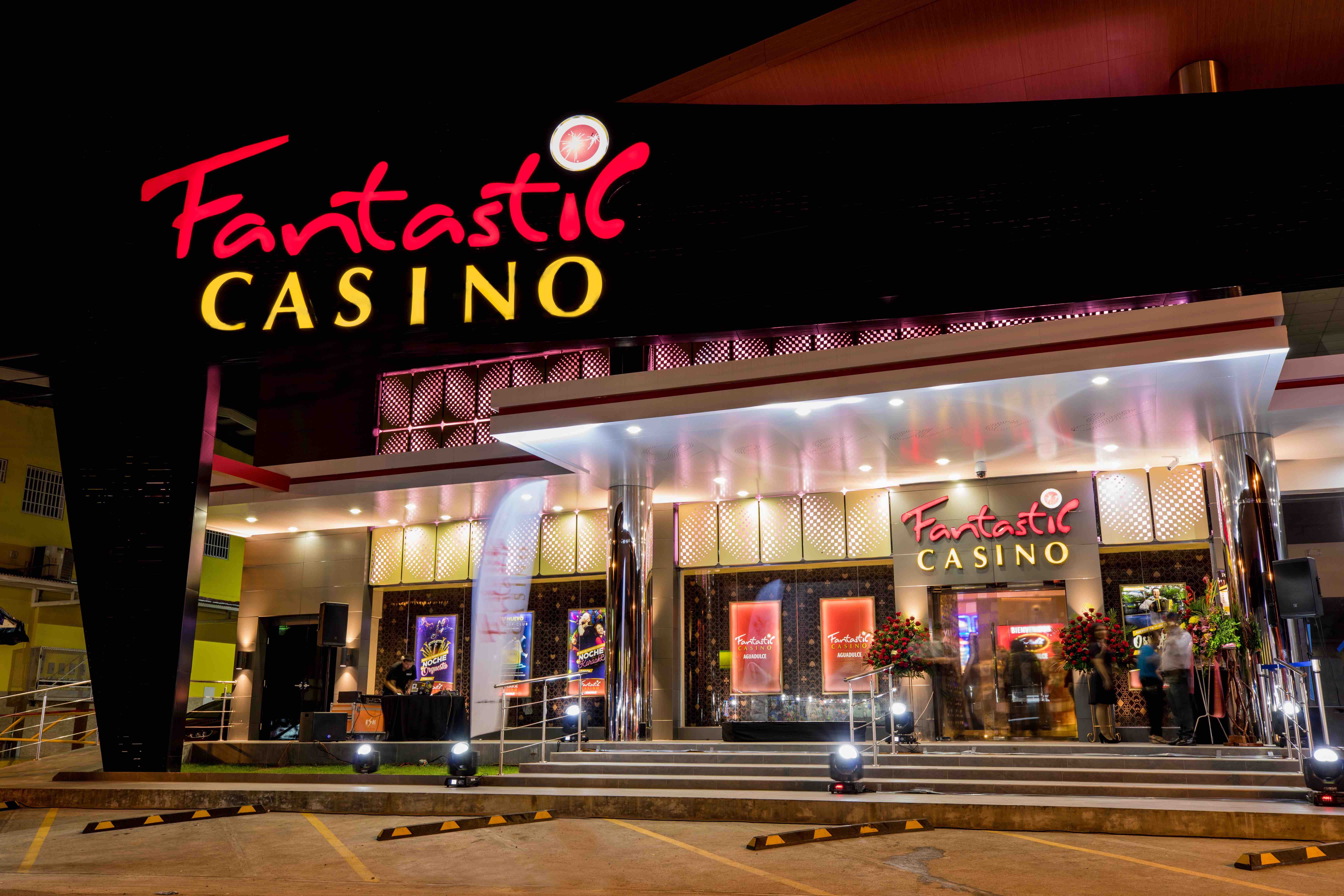 Fantastic Aguadulce FACHADA