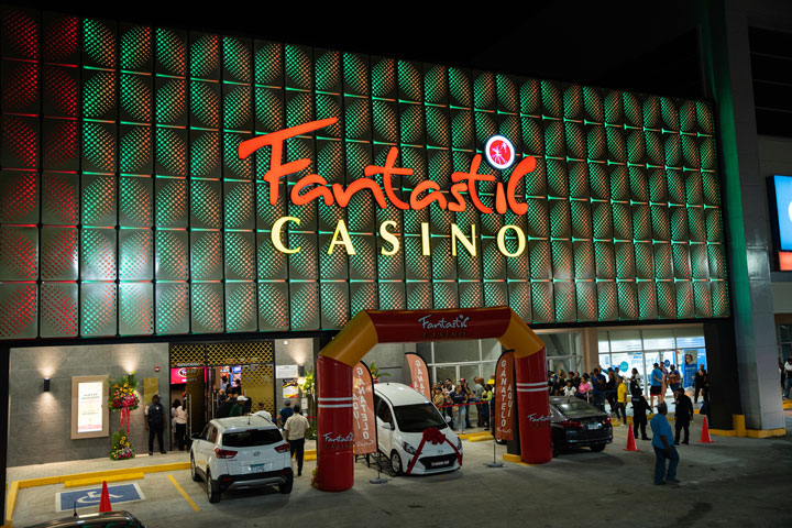 Fantastic Casino Mañanitas - Fachada